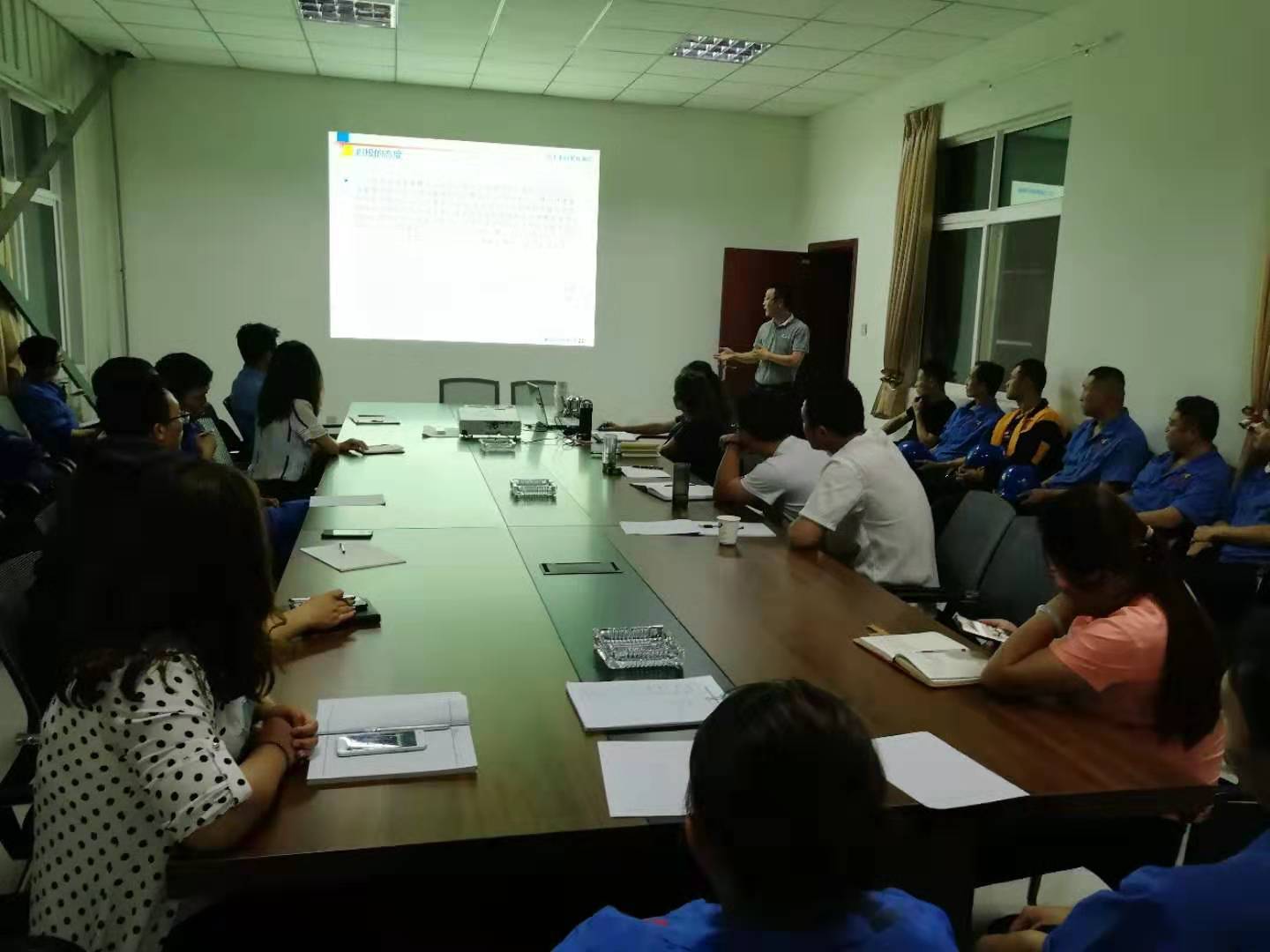 Ա����ְϵ����ѵ֮������������������̬ʵ�ָ�������